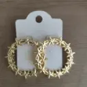 Brincos formato coroa de espinhos